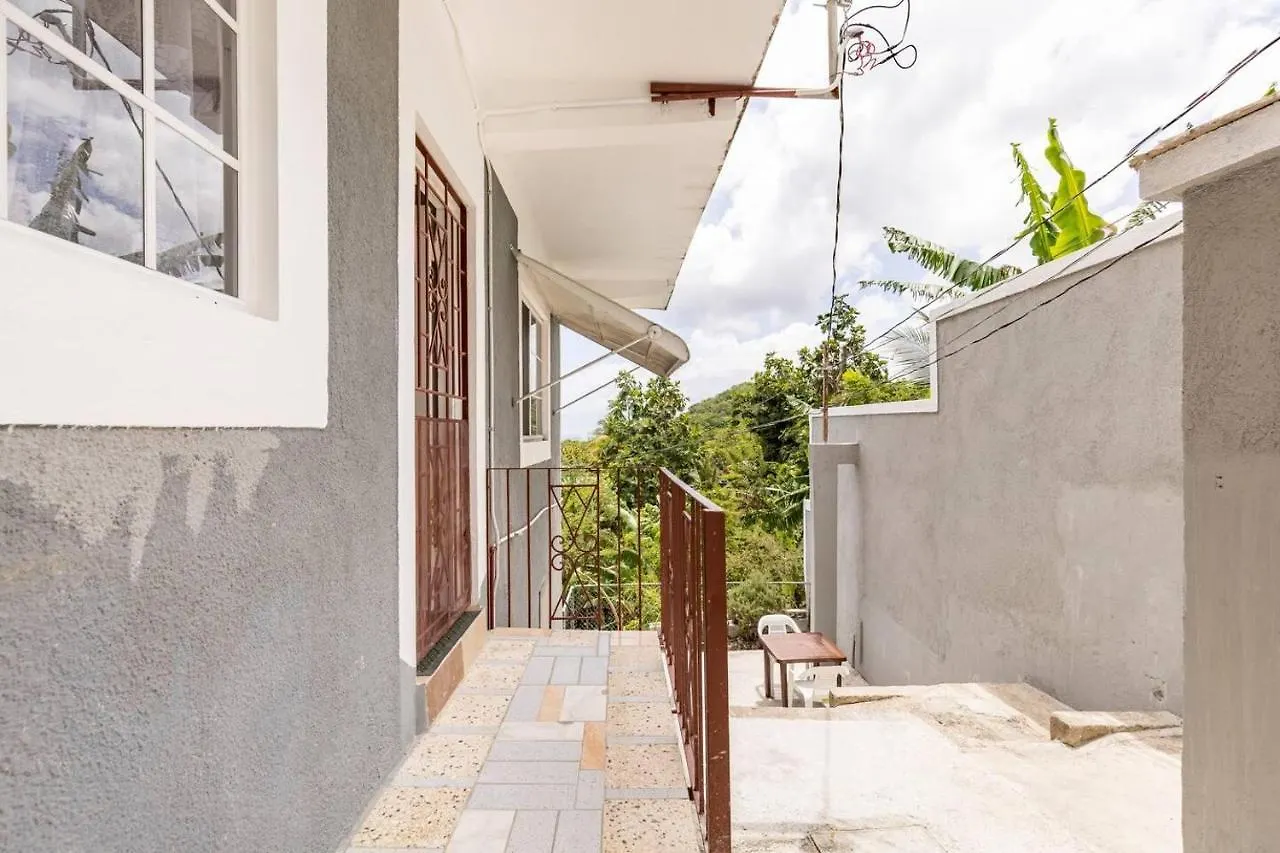 Serenity 2-Bed Apartment In Port Antonio