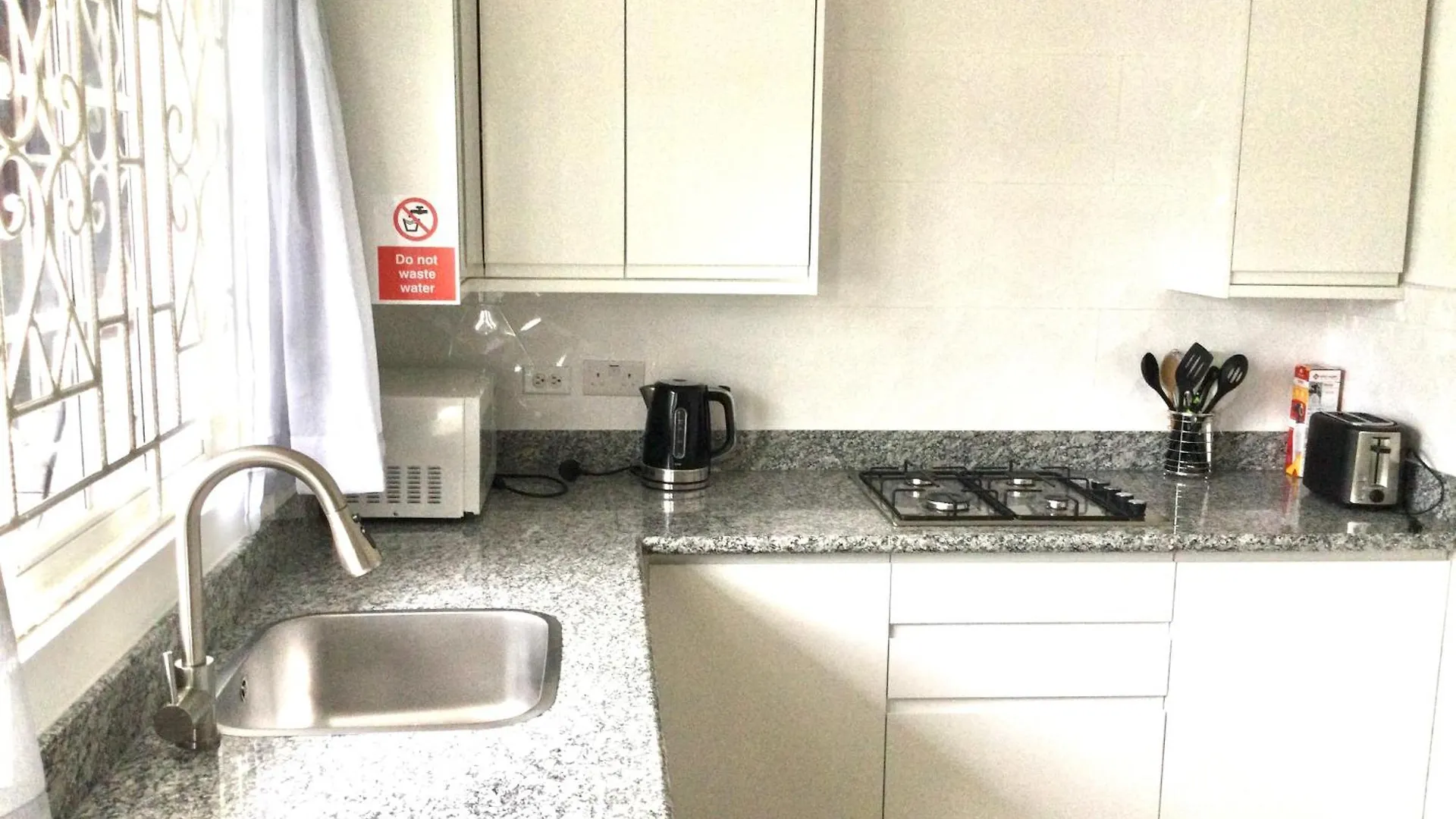 Serenity 2-Bed Apartment In Port Antonio 0*,