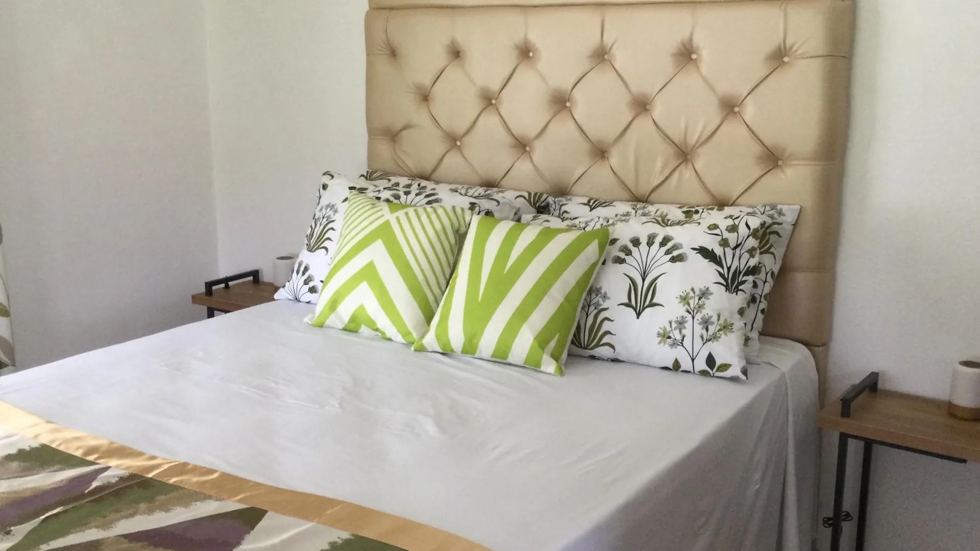 Serenity 2-Bed Apartment In Port Antonio